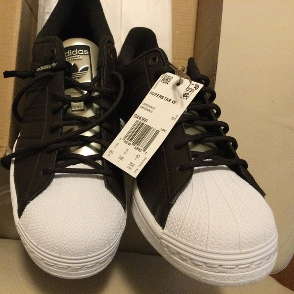 NWB NWT Adidas Superstars Originals GX4360 Brown Gold Size 42 White Shell Clam - Picture 9 of 15